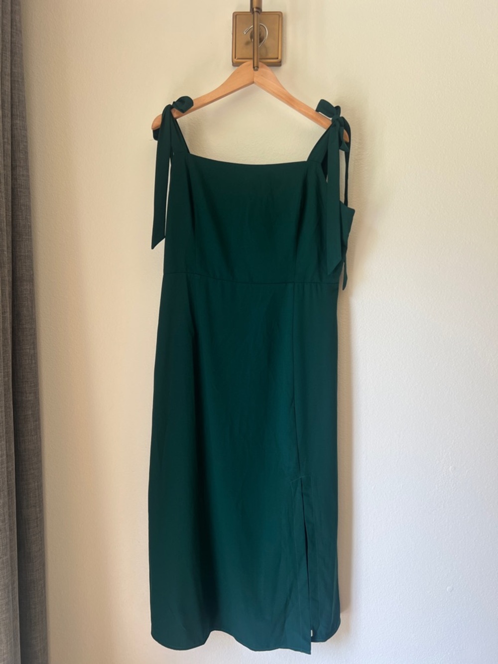 Petal & Pup Deep Green Tie-Strap Midi Dress